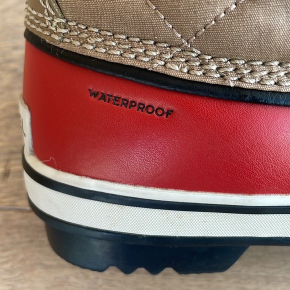 SOREL waterproof snow boots. Size 8 - Picture 7 of 7